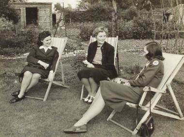 Lady Ironside chats with American Red Cross girls at Morley Old Hall, Norfolk. (Digital archive reference MC 371/025)
